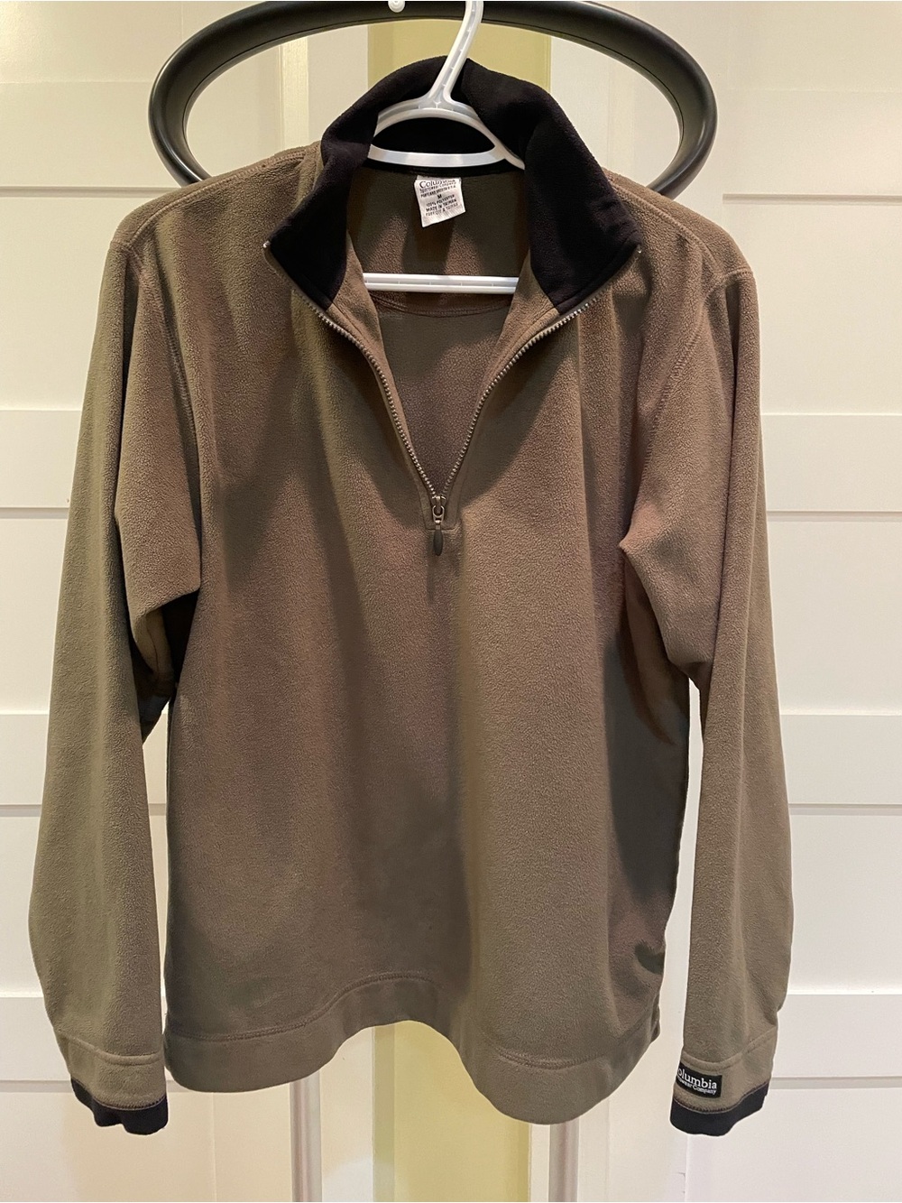 Columbia Women’s Olive Green Quarter-Zip Fleece with Black Collar